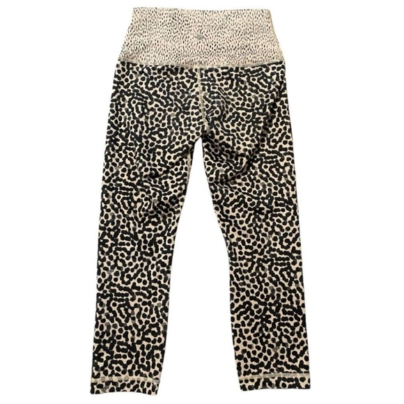 Lululemon Wunder Under Crop ll Sz 4 Spot Grain - Picture 4 of 10